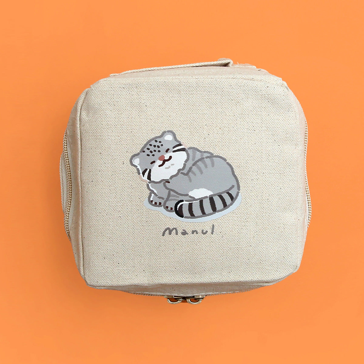 スクエアポーチS（マヌルネコ）