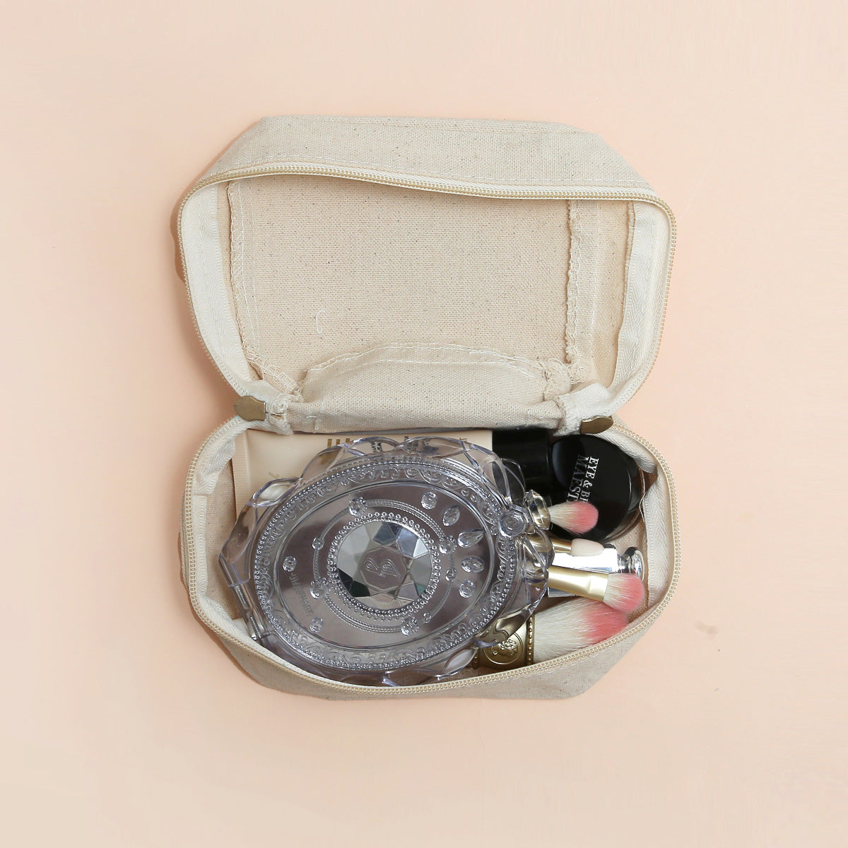 スクエアポーチS（マヌルネコ）