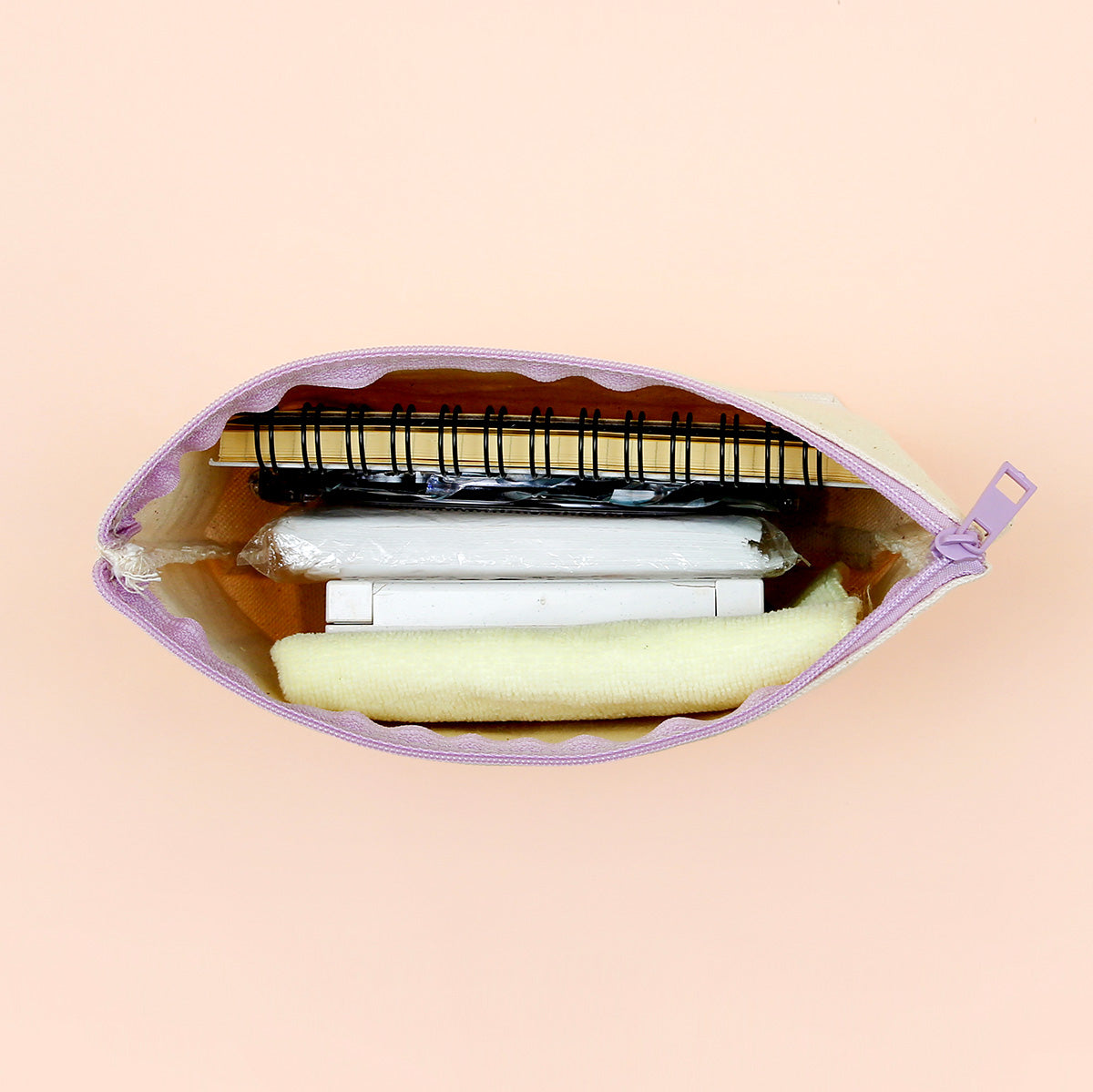 ムラサキウサギの何入れてもいいポーチ